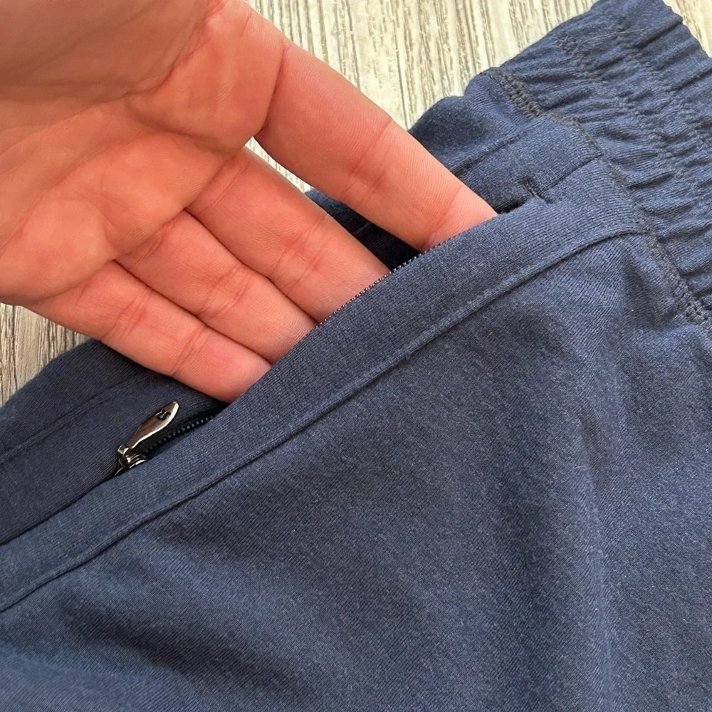 Lululemon Navy Blue Joggers Pants With Zipper Pockets and Stretch Waistband - Picture 5 of 10